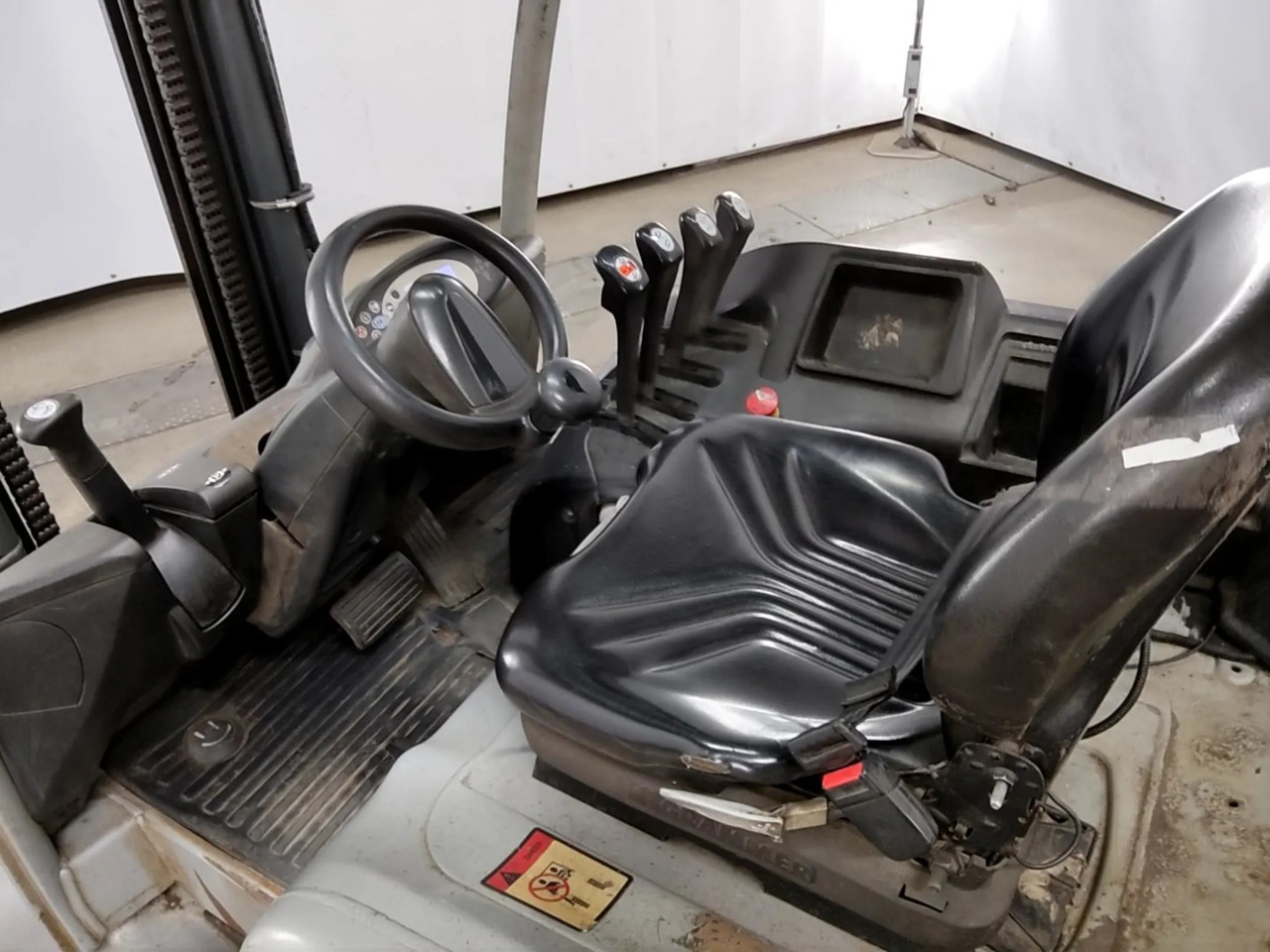 STILL RX60-30 - Electric forklift: picture 4 STILL RX60-30 - Electric forklift: picture 4