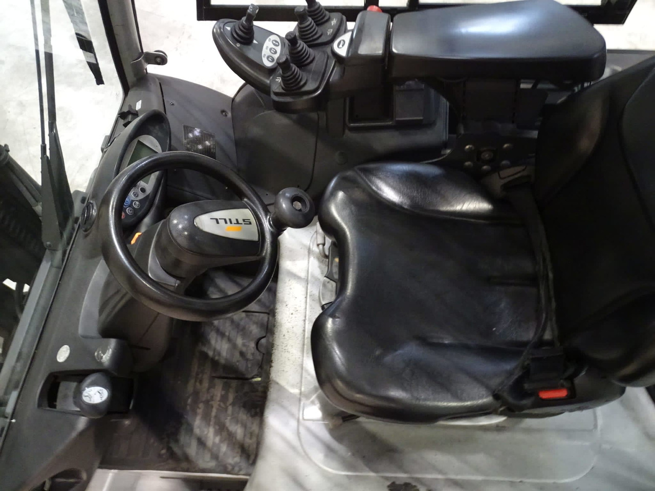 STILL RX60-50/600 - Electric forklift: picture 4 STILL RX60-50/600 - Electric forklift: picture 4
