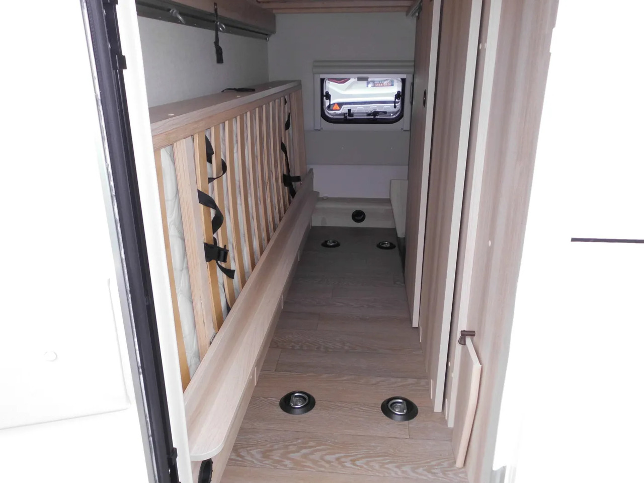 Hobby De Luxe 540 KMFe 2026 GARAGE AUTARK 1800kg. - Caravan: picture 4 Hobby De Luxe 540 KMFe 2026 GARAGE AUTARK 1800kg. - Caravan: picture 4