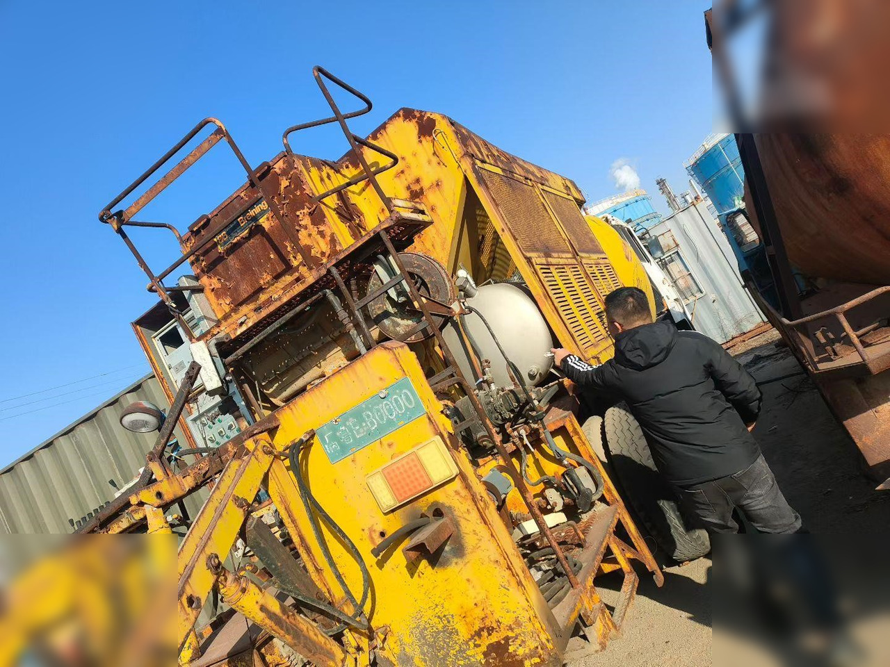 2000 BREINING SHY8000 - Asphalt distributor: picture 3 2000 BREINING SHY8000 - Asphalt distributor: picture 3