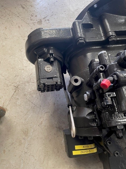 Hitachi ZX210-5 - Hydraulic pump for Excavator: picture 4 Hitachi ZX210-5 - Hydraulic pump for Excavator: picture 4