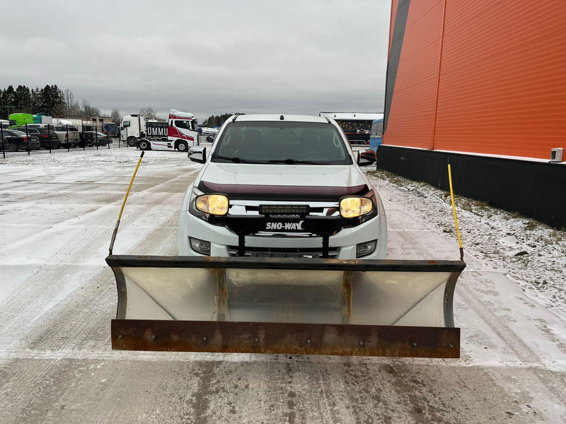 Isuzu D-max 4x4 SNOW PLOW & SPREADER - Pickup truck: picture 3 Isuzu D-max 4x4 SNOW PLOW & SPREADER - Pickup truck: picture 3