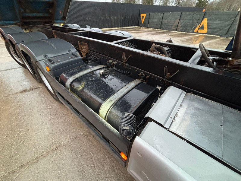 Tipper MAN TGX 35.480 8x4*4 BOX L=6900 mm: picture 15 Tipper MAN TGX 35.480 8x4*4 BOX L=6900 mm: picture 15