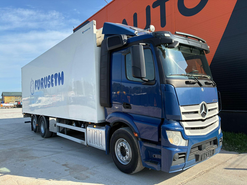 Mercedes-Benz Actros 2548 6x2*4 THERMOKING T-1200R / BOX L=9013 mm - Refrigerator truck: picture 3 Mercedes-Benz Actros 2548 6x2*4 THERMOKING T-1200R / BOX L=9013 mm - Refrigerator truck: picture 3