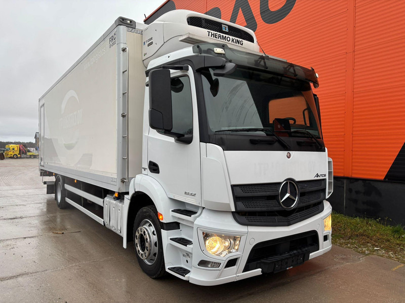 Mercedes-Benz Antos 1832 4x2 THERMOKING T-1200R / BOX L=8508 mm - Refrigerator truck: picture 4 Mercedes-Benz Antos 1832 4x2 THERMOKING T-1200R / BOX L=8508 mm - Refrigerator truck: picture 4