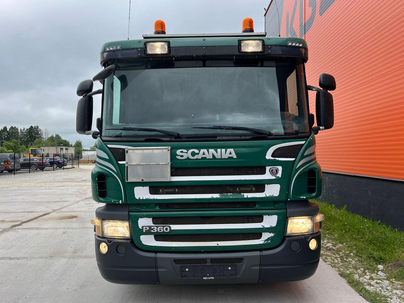 Scania P 360 6x2*4 Larsen A/S TANK 10000 l / VACUUM Vacustar W1300R / PRESSURE Uraca F716 - Vacuum truck: picture 2 Scania P 360 6x2*4 Larsen A/S TANK 10000 l / VACUUM Vacustar W1300R / PRESSURE Uraca F716 - Vacuum truck: picture 2