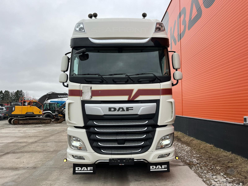 DAF XF 530 6x2 RETARDER / DOUBLE BOGIE - Tractor unit: picture 3 DAF XF 530 6x2 RETARDER / DOUBLE BOGIE - Tractor unit: picture 3