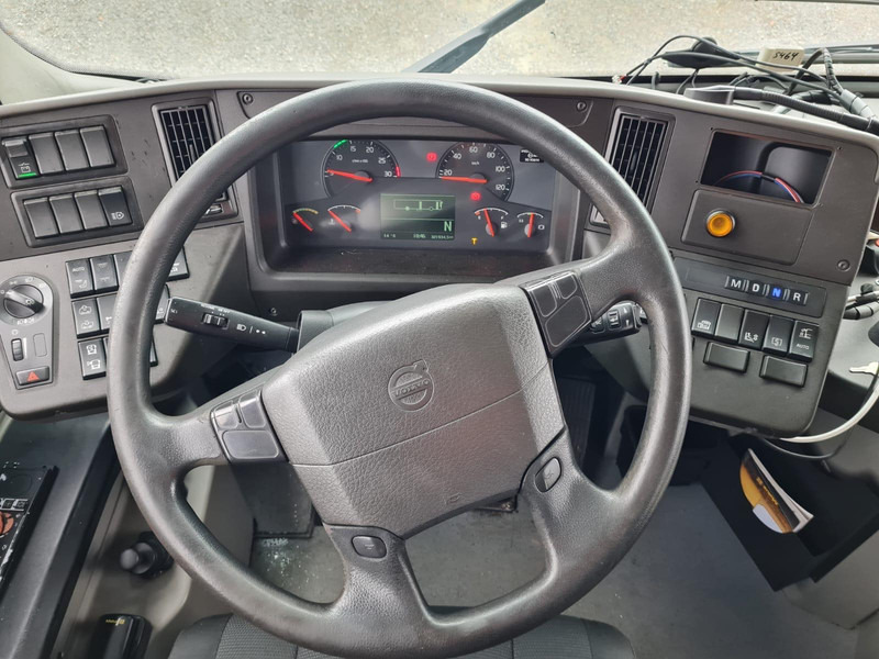 Suburban bus Volvo 8900 B8R 6x2*4 EURO6 / 59 SEATS / AC / AUXILIARY HEATING / Wheelchair lift /: picture 8