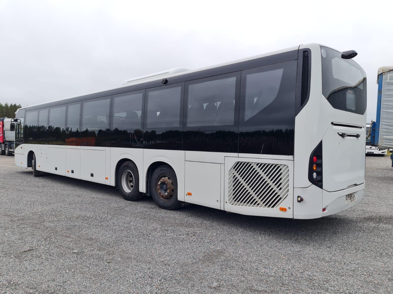 Volvo 8900 B8R 6x2*4 EURO6 / 59 SEATS / AC / AUXILIARY HEATING / Wheelchair lift / - Suburban bus: picture 4 Volvo 8900 B8R 6x2*4 EURO6 / 59 SEATS / AC / AUXILIARY HEATING / Wheelchair lift / - Suburban bus: picture 4
