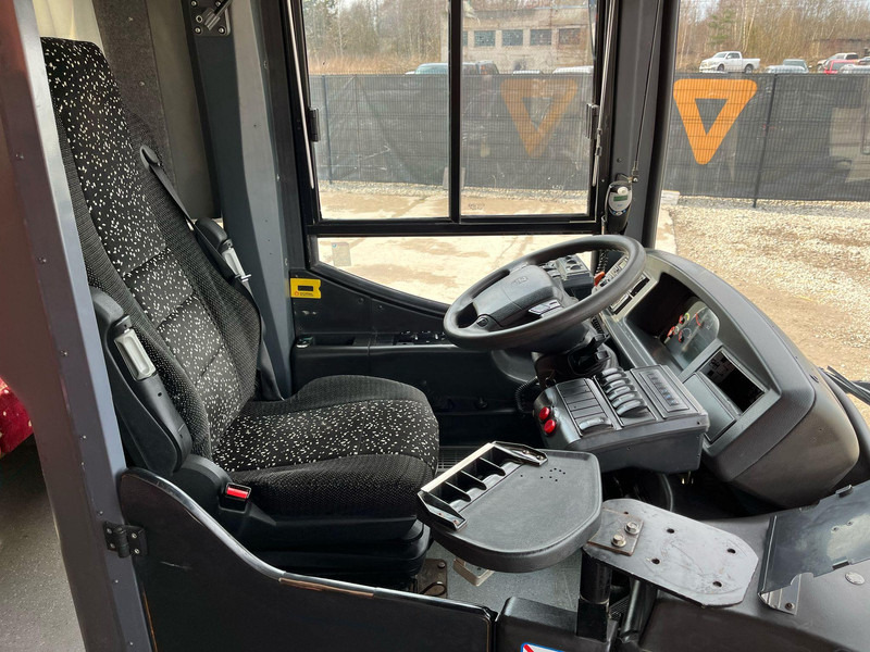 Interior photo 1: Volvo B7R 8700 4x2 52 SEATS + 20 STANDING / AC / AUXILIARY HEATING / FOGMAKER leasing Volvo B7R 8700 4x2 52 SEATS + 20 STANDING / AC / AUXILIARY HEATING / FOGMAKER