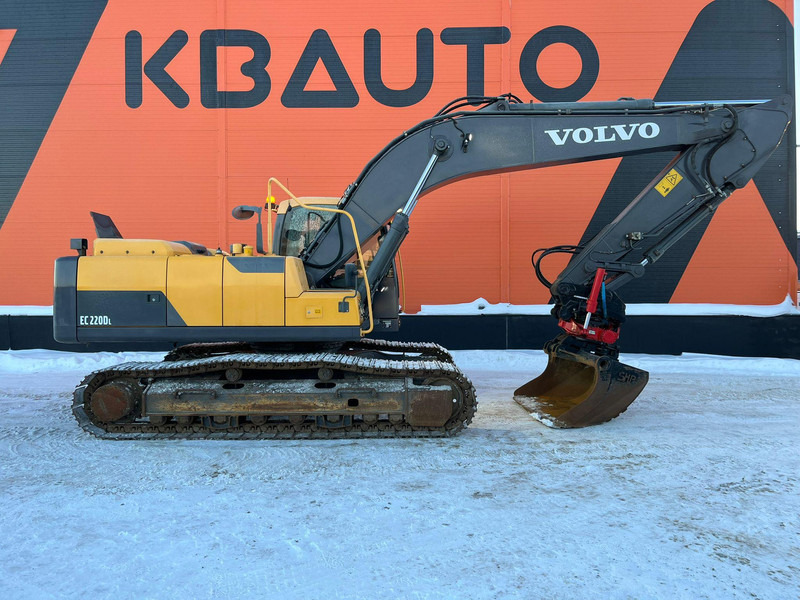 Volvo EC 220 DL ORIGINAL HOURS ! / ROTOTILT / CENTRAL LUBRICATION / AC - Crawler excavator: picture 4 Volvo EC 220 DL ORIGINAL HOURS ! / ROTOTILT / CENTRAL LUBRICATION / AC - Crawler excavator: picture 4
