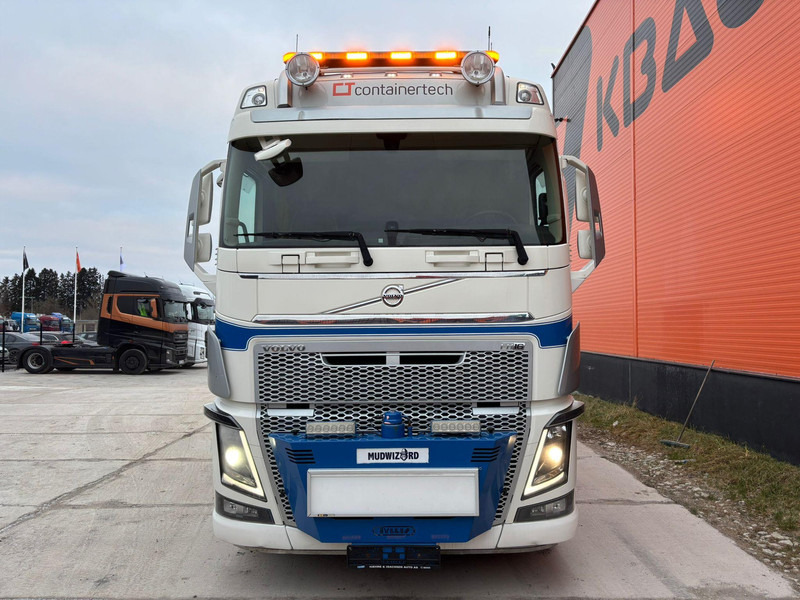 Volvo FH 16 650 8x4 HIAB 855E-7 / PLATFORM L=6454 mm - Dropside/ Flatbed truck, Crane truck: picture 4 Volvo FH 16 650 8x4 HIAB 855E-7 / PLATFORM L=6454 mm - Dropside/ Flatbed truck, Crane truck: picture 4