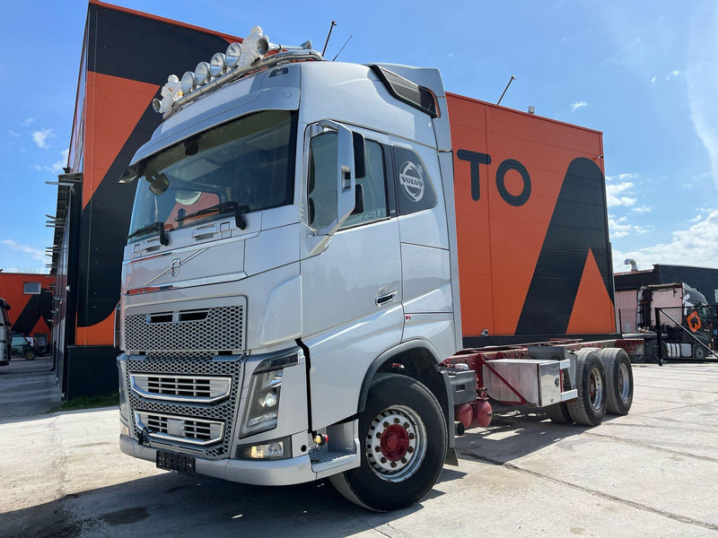 Volvo FH 16 750 6x4 9 TON FRONT AXLE / RETARDER / PTO / CHASSIS L=7856 mm - Cab chassis truck: picture 2 Volvo FH 16 750 6x4 9 TON FRONT AXLE / RETARDER / PTO / CHASSIS L=7856 mm - Cab chassis truck: picture 2