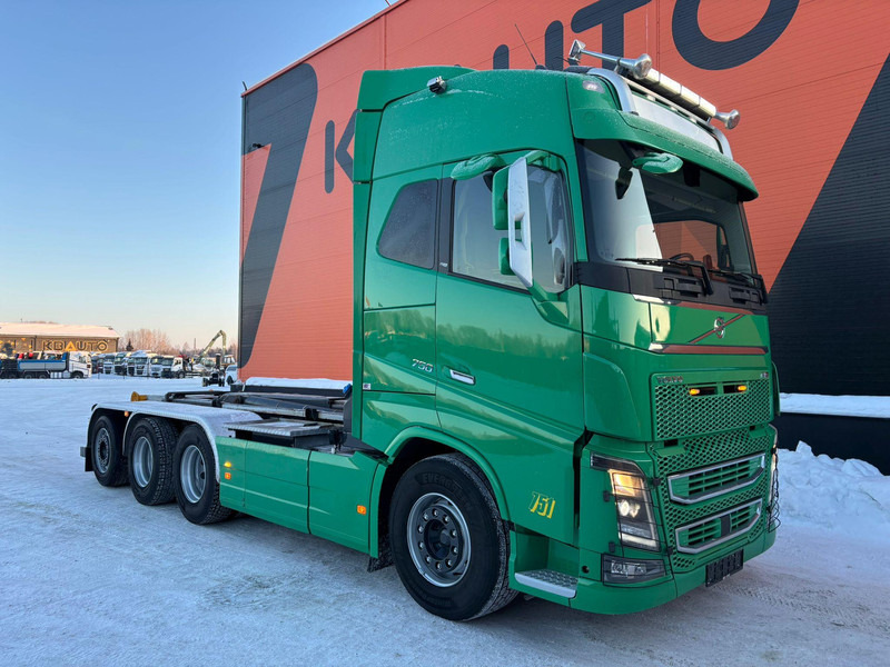 Volvo FH 16 750 8x4*4 VDL / L=5800 mm / RETARDER - Hook lift truck: picture 4 Volvo FH 16 750 8x4*4 VDL / L=5800 mm / RETARDER - Hook lift truck: picture 4