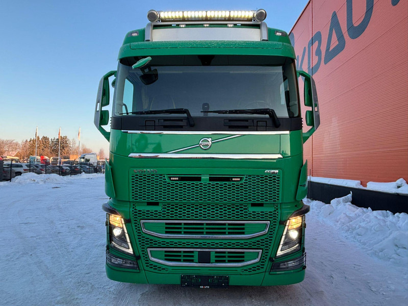 Volvo FH 16 750 8x4*4 VDL / L=5800 mm / RETARDER - Hook lift truck: picture 3 Volvo FH 16 750 8x4*4 VDL / L=5800 mm / RETARDER - Hook lift truck: picture 3