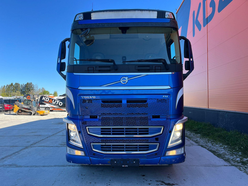 Volvo FH 540 8x4/4 - Timber truck, Crane truck: picture 3 Volvo FH 540 8x4/4 - Timber truck, Crane truck: picture 3