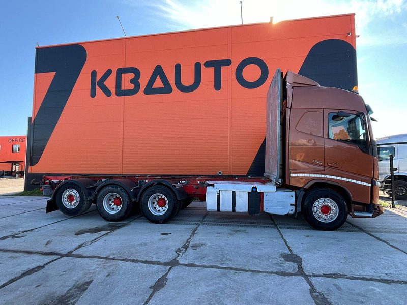 Volvo FH 540 8x4*4 GLOBE XL / 9 ton FRONT AXLE / CHASSIS L=7710 mm - Cab chassis truck: picture 5 Volvo FH 540 8x4*4 GLOBE XL / 9 ton FRONT AXLE / CHASSIS L=7710 mm - Cab chassis truck: picture 5