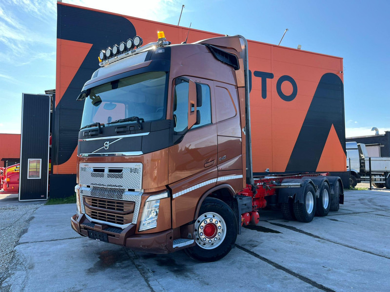 Volvo FH 540 8x4*4 GLOBE XL / 9 ton FRONT AXLE / CHASSIS L=7710 mm - Cab chassis truck: picture 2 Volvo FH 540 8x4*4 GLOBE XL / 9 ton FRONT AXLE / CHASSIS L=7710 mm - Cab chassis truck: picture 2