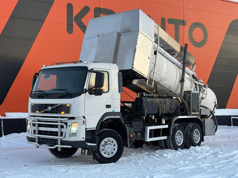 Volvo FM 300 6x6 WASTE 4 + CLEAN WATER 8 m3 / VACUUM Hibon 810H / PRESSURE Uraca P3-45 205 bar / 348 l/min - Vacuum truck: picture 2 Volvo FM 300 6x6 WASTE 4 + CLEAN WATER 8 m3 / VACUUM Hibon 810H / PRESSURE Uraca P3-45 205 bar / 348 l/min - Vacuum truck: picture 2