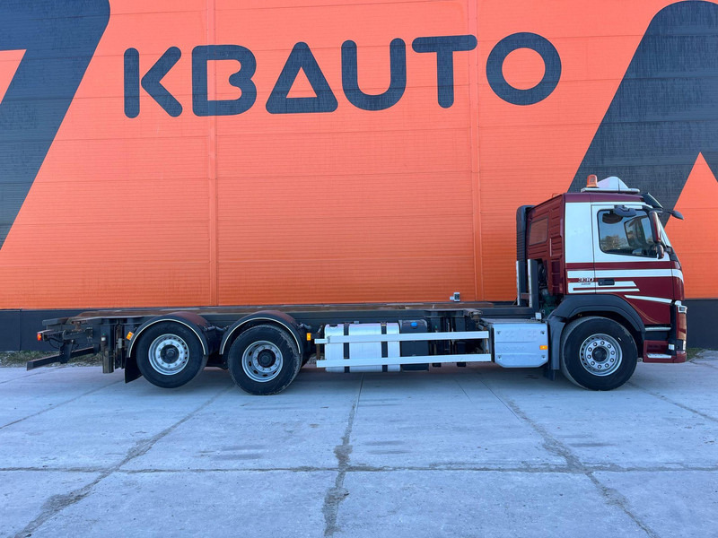 Volvo FM 330 6x2*4 ONLY 57587 km !!! / HYDRAULICS / CHASSIS L=7740 MM - Container transporter/ Swap body truck: picture 5 Volvo FM 330 6x2*4 ONLY 57587 km !!! / HYDRAULICS / CHASSIS L=7740 MM - Container transporter/ Swap body truck: picture 5
