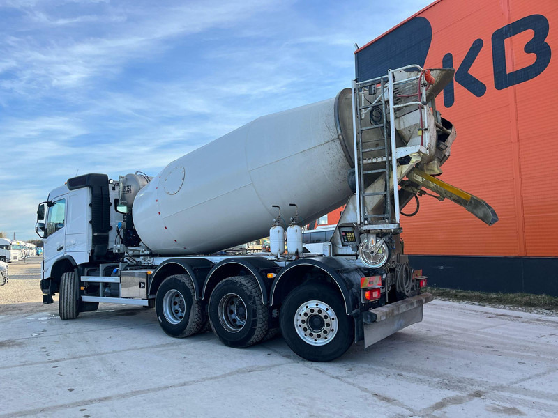 Concrete mixer truck Volvo FMX 430 8x4*4 BSH 103 / 10 m3: picture 8