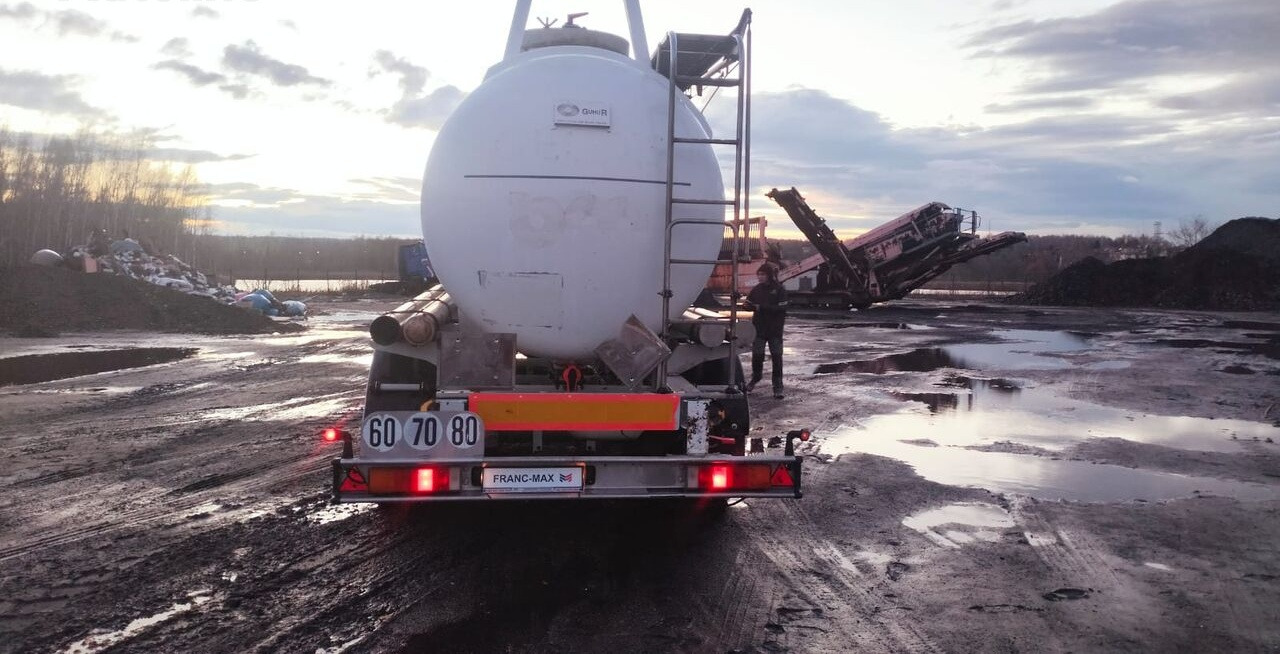 Guhur ADR L4BN/ chemiczna / polyester / poj. 24.600L - Tanker semi-trailer: picture 4 Guhur ADR L4BN/ chemiczna / polyester / poj. 24.600L - Tanker semi-trailer: picture 4