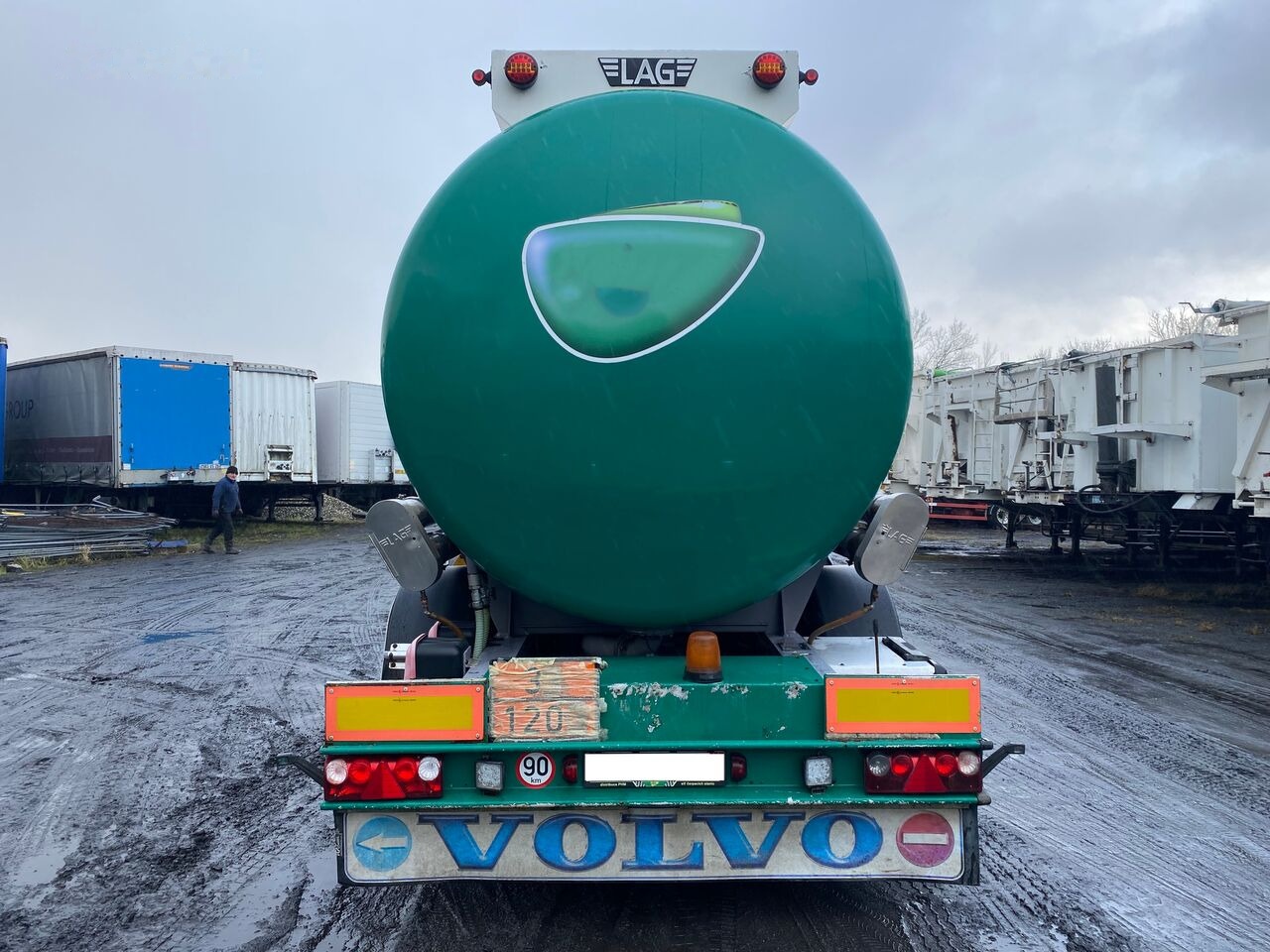 LAG - Tanker semi-trailer: picture 3 LAG - Tanker semi-trailer: picture 3