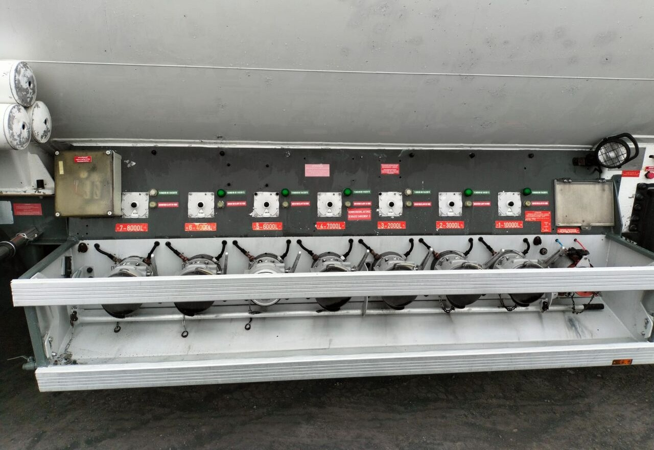 Tanker semi-trailer for transportation of fuel Magyar: picture 9