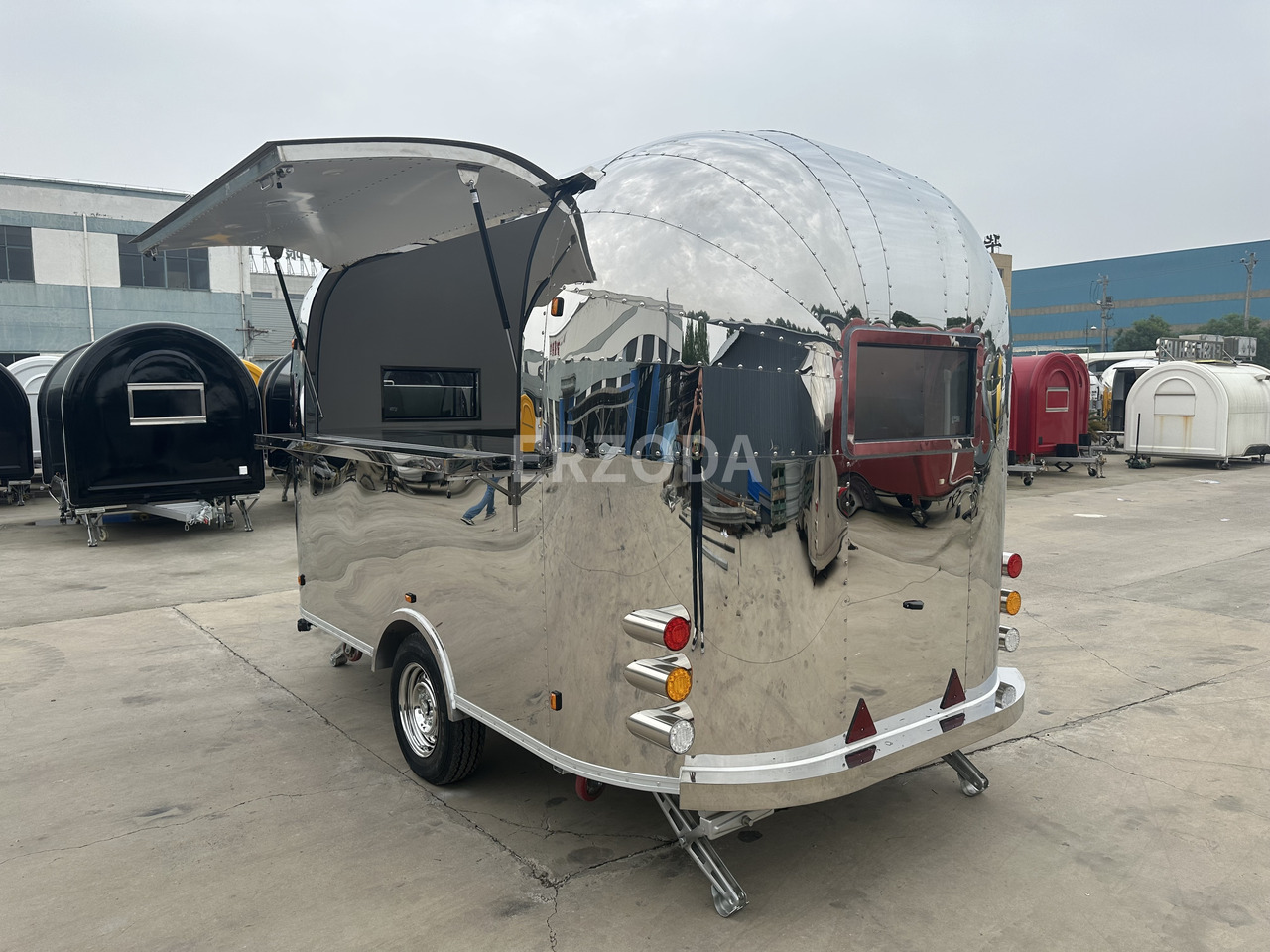 ERZODA food trailer/food truck/hamburger trailer - Vending trailer: picture 5 ERZODA food trailer/food truck/hamburger trailer - Vending trailer: picture 5