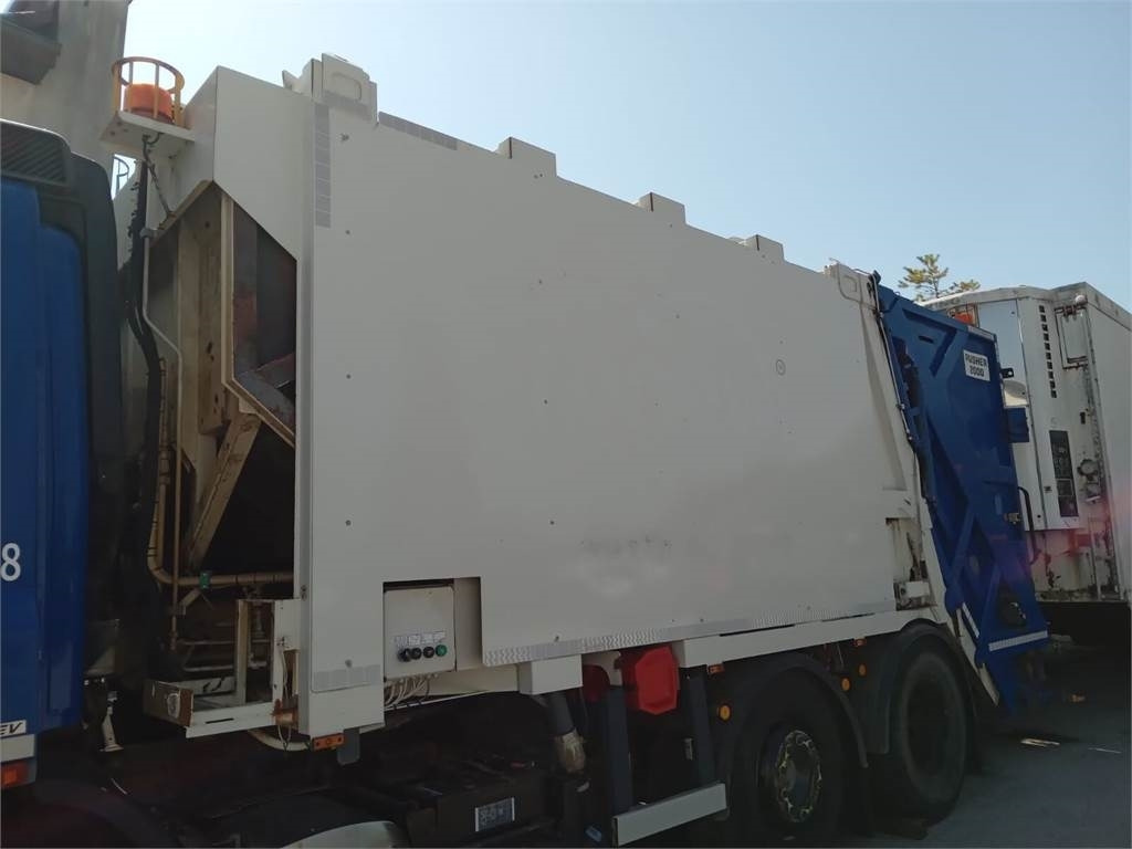 DAF Superstructure garbage truck MOL VDK PUSHER 20m3 - Garbage truck: picture 5 DAF Superstructure garbage truck MOL VDK PUSHER 20m3 - Garbage truck: picture 5