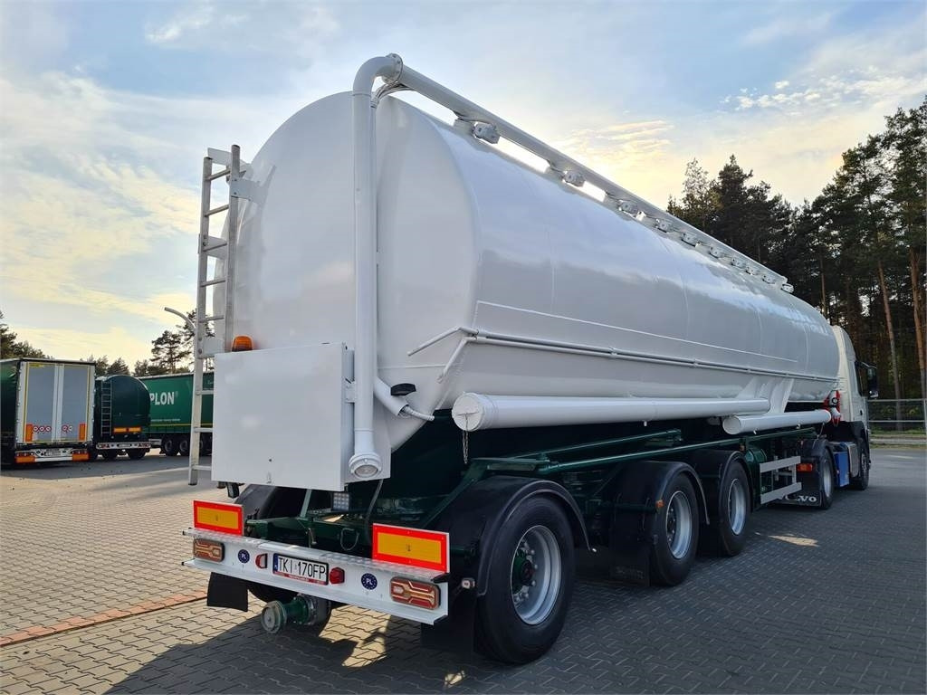 Lambrecht with suction WELGRO fodder, flour, wheat - Tanker semi-trailer: picture 1 Lambrecht with suction WELGRO fodder, flour, wheat - Tanker semi-trailer: picture 1