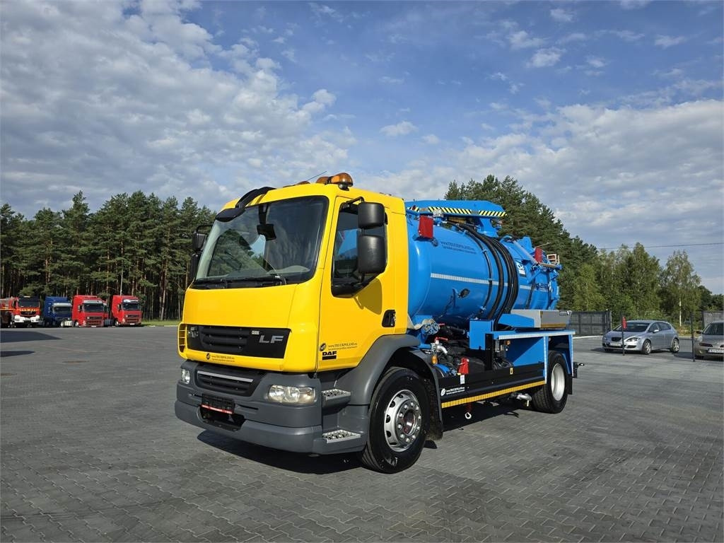 DAF WHALE 2012 WUKO for the collection of liquid waste - Municipal/ Special vehicle: picture 4 DAF WHALE 2012 WUKO for the collection of liquid waste - Municipal/ Special vehicle: picture 4