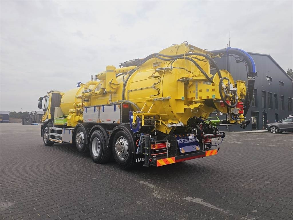 Iveco RAVO WUKO FOR CHANNEL CLEANING druck saug kanal - Municipal/ Special vehicle: picture 5 Iveco RAVO WUKO FOR CHANNEL CLEANING druck saug kanal - Municipal/ Special vehicle: picture 5