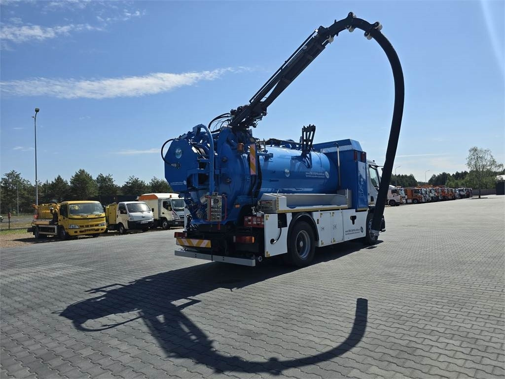 Renault 4x2 WUKO RIVARD for collecting liquid waste - Municipal/ Special vehicle: picture 4 Renault 4x2 WUKO RIVARD for collecting liquid waste - Municipal/ Special vehicle: picture 4