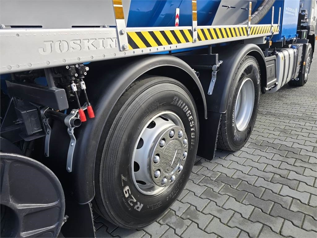 Volvo JOSKIN WUKO FOR CLEANING CHANNELS COMBI - Municipal/ Special vehicle: picture 4 Volvo JOSKIN WUKO FOR CLEANING CHANNELS COMBI - Municipal/ Special vehicle: picture 4