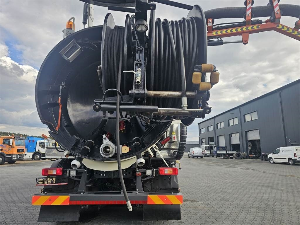 Volvo WUKO ADR ROLBA FOR CLEANING CHANNELS COMBI - Municipal/ Special vehicle: picture 5 Volvo WUKO ADR ROLBA FOR CLEANING CHANNELS COMBI - Municipal/ Special vehicle: picture 5