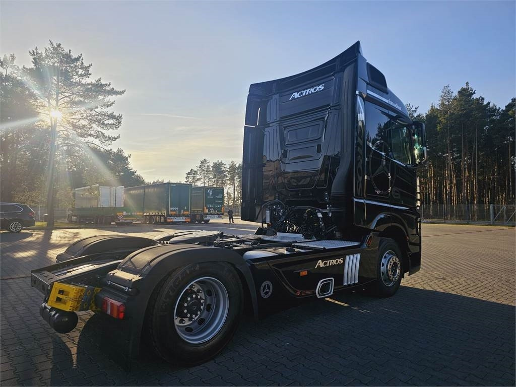Mercedes-Benz ACTROS 1843 - Tractor unit: picture 4 Mercedes-Benz ACTROS 1843 - Tractor unit: picture 4
