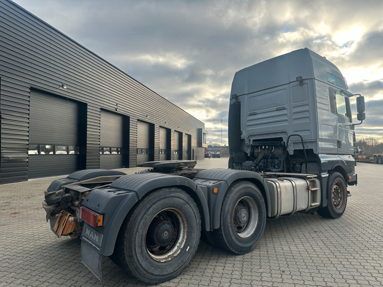 MAN TGA 26.530 6x4 / 120 T - Tractor unit: picture 4 MAN TGA 26.530 6x4 / 120 T - Tractor unit: picture 4