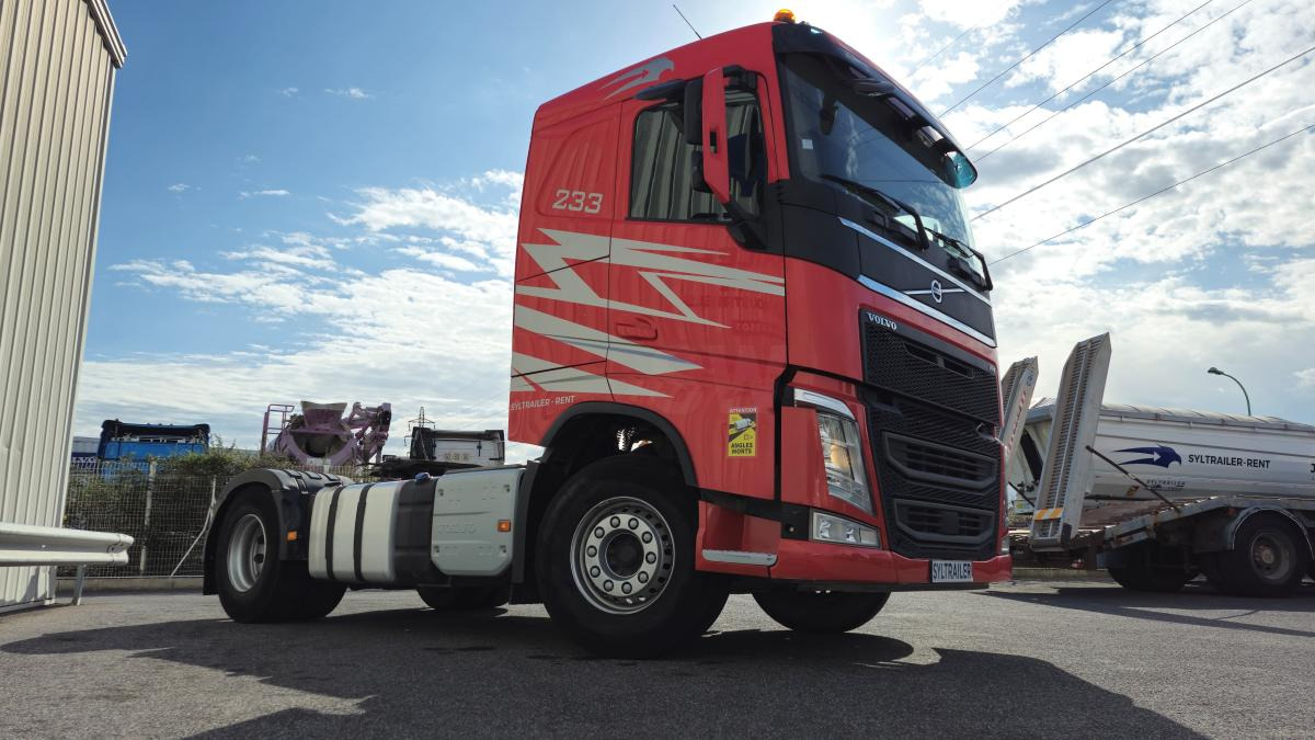 Volvo FH 460 - Tractor unit: picture 2 Volvo FH 460 - Tractor unit: picture 2