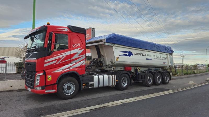 Volvo FH 460 + SCHMITZ CARGOBULL SKI24 (LOCATION / RENT) - Tractor unit, Tipper semi-trailer: picture 3 Volvo FH 460 + SCHMITZ CARGOBULL SKI24 (LOCATION / RENT) - Tractor unit, Tipper semi-trailer: picture 3