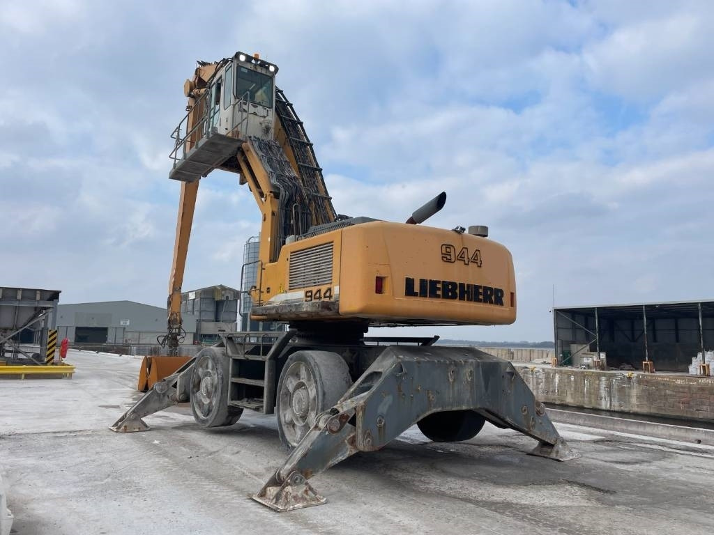 Liebherr A 944 C HD - Waste/ Industry handler: picture 5 Liebherr A 944 C HD - Waste/ Industry handler: picture 5