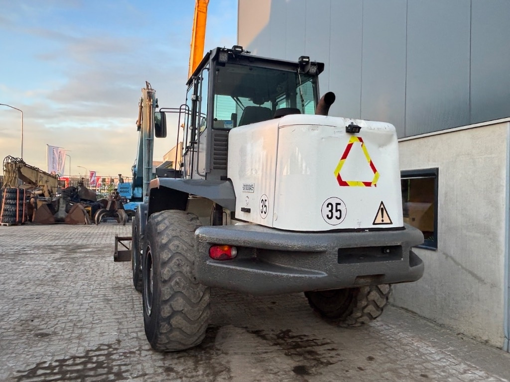 Mecalac / Alhmann AZ 210 E - AZ210E - AZ 210 - AZ 200 AZ 1 - Wheel loader: picture 4 Mecalac / Alhmann AZ 210 E - AZ210E - AZ 210 - AZ 200 AZ 1 - Wheel loader: picture 4