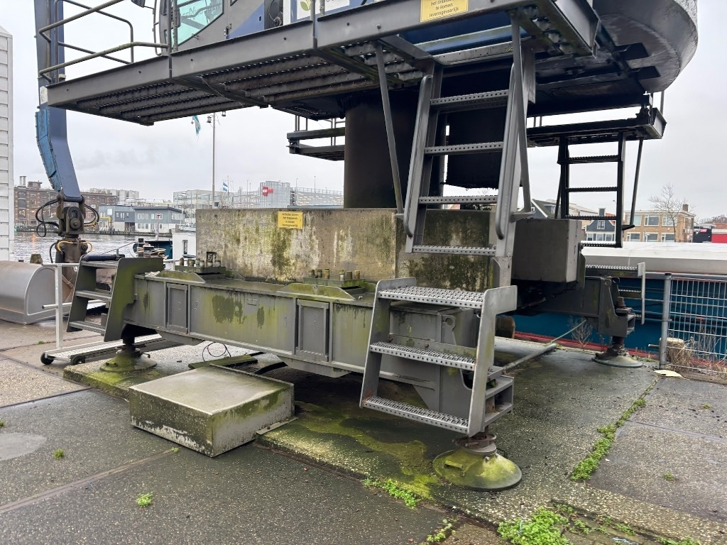 Waste/ Industry handler Sennebogen 830 Electric / 830A: picture 47 Waste/ Industry handler Sennebogen 830 Electric / 830A: picture 47