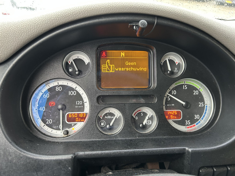 DAF CF 65 220 Euro 5 / 18 Ton / 650 dkm / Curtainside / Loadlift / APK 09-26 - Curtain side truck: picture 4 DAF CF 65 220 Euro 5 / 18 Ton / 650 dkm / Curtainside / Loadlift / APK 09-26 - Curtain side truck: picture 4