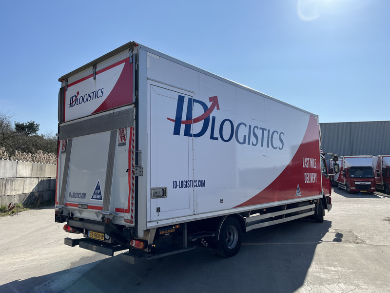 DAF LF 210 FA / 12 Ton / 354 dkm / Box / Laadklep / NL Truck - Box truck: picture 2 DAF LF 210 FA / 12 Ton / 354 dkm / Box / Laadklep / NL Truck - Box truck: picture 2