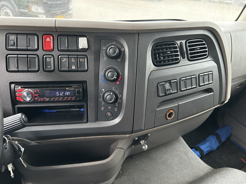 DAF LF 210 FA / Turbo Problems / 502 dkm / Curtainside / Loadlift / APK TUV 06-26 - Curtain side truck: picture 5 DAF LF 210 FA / Turbo Problems / 502 dkm / Curtainside / Loadlift / APK TUV 06-26 - Curtain side truck: picture 5