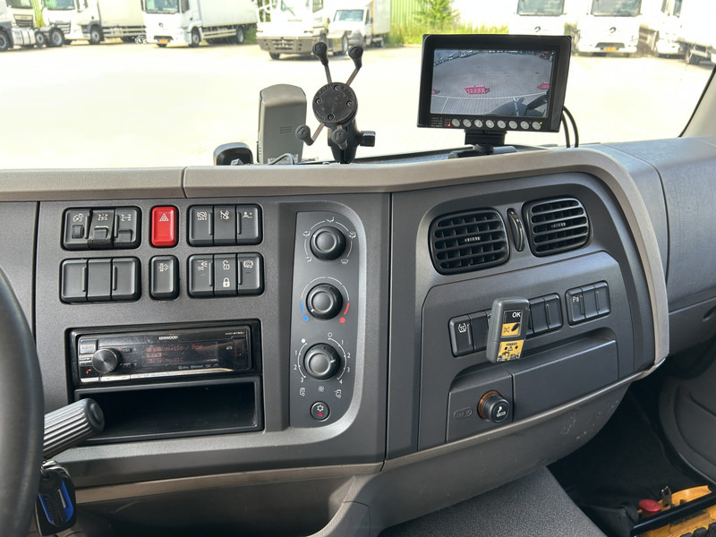 DAF LF 310 FA / Effer 175.2/3s Crane / 728 dkm / Flat Bed / APK TUV 10-25 - Crane truck: picture 5 DAF LF 310 FA / Effer 175.2/3s Crane / 728 dkm / Flat Bed / APK TUV 10-25 - Crane truck: picture 5