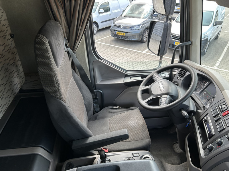 DAF LF 310 FA / Effer 175.2/3s Crane / 728 dkm / Flat Bed / APK TUV 10-25 - Crane truck: picture 3 DAF LF 310 FA / Effer 175.2/3s Crane / 728 dkm / Flat Bed / APK TUV 10-25 - Crane truck: picture 3
