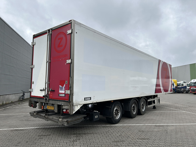 H.T.F. HZO 39 / Carrier Vector 1800 Frigo / Flowers / Loadlift 2500 kg / NL Trailer - Refrigerator semi-trailer: picture 2 H.T.F. HZO 39 / Carrier Vector 1800 Frigo / Flowers / Loadlift 2500 kg / NL Trailer - Refrigerator semi-trailer: picture 2