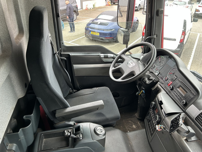 MAN TGM 18.250 Euro 6 / 18 Ton / 688 dkm / Box / Loadlift / APK TUV 08-25 - Box truck: picture 3 MAN TGM 18.250 Euro 6 / 18 Ton / 688 dkm / Box / Loadlift / APK TUV 08-25 - Box truck: picture 3